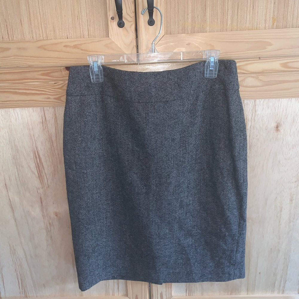 Cabi fully lined modest wool pencil skirt size 8